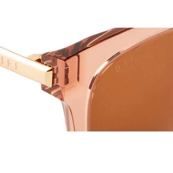 DIFF Eyewear BELLA Polarized Sunglasses in Café Ole Brown - Picture 4 of 11